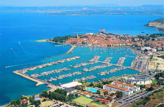 Poslovna enota v Marini Izola  - Veneziana Yachting - Veneziana Yachting