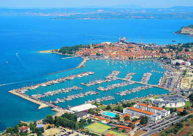 Poslovna enota v Marini Izola  - Veneziana Yachting